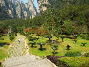 山间园林美景