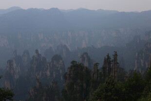 壮丽群山景观