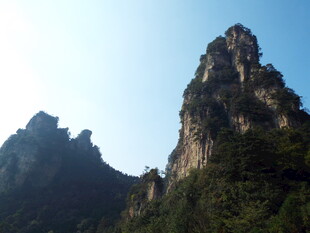 巍峨奇峰