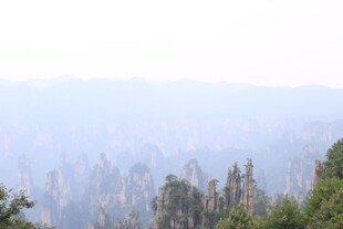 壮丽奇峰景观