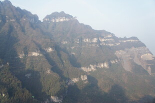 山间蜿蜒公路 壮美山景