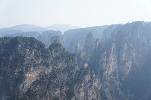 壮丽巍峨的高山景观
