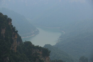 山间河谷美景