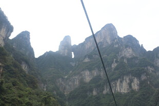 壮丽山峰景色