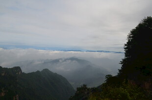 山间云海美景