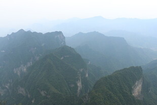 壮丽群山景观