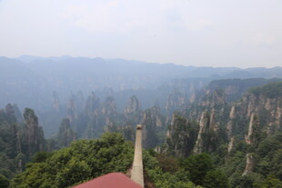 张家界奇峰景观远眺