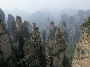 张家界奇峰林立美景