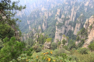 壮丽奇峰景观