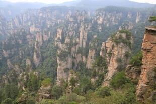 张家界奇峰林立壮丽景观