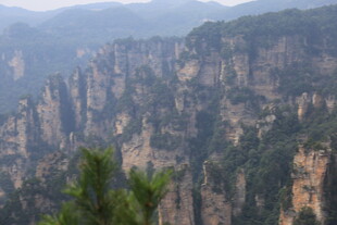 壮丽奇峰景观