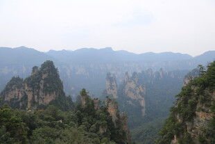 壮丽奇峰景观