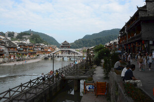 古村落河畔风景
