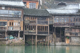 湘西水上吊脚楼美景