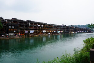 河畔古建 水乡静谧景致