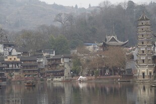 江南水乡古镇湖景风光