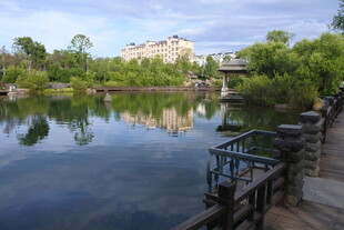 湖畔美景 静享自然风光