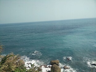 海边景致 浪花拍岸