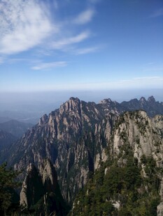 壮丽黄山山峰景观