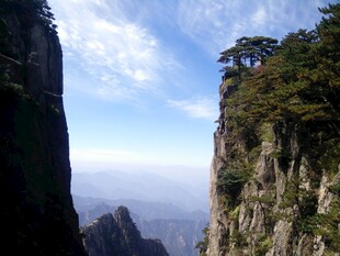 壮丽险峻的高山景观