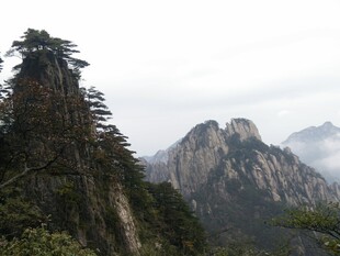 巍峨壮美的高山景观