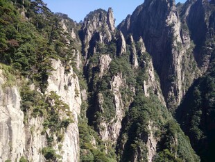 壮丽奇峰景观