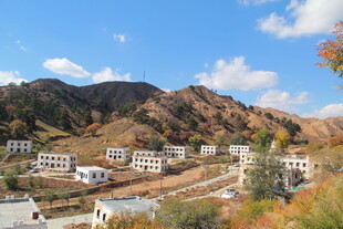 山间村庄景致