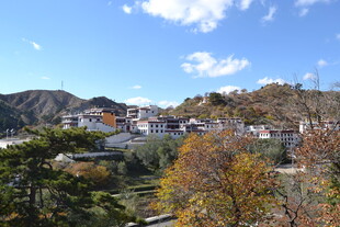 秋日山村美景