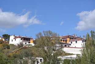 山间美丽民居