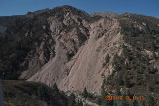 山体滑坡景象