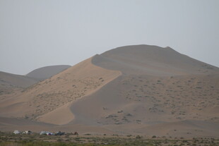 沙漠山丘景观