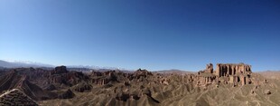 壮丽沙漠岩石景观