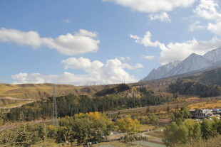 秋日山间美景