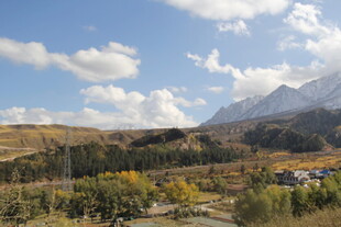 秋日山间美景