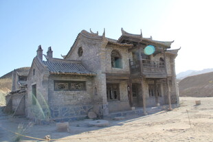 古老中式建筑 尽显岁月痕迹