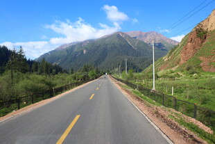 山间公路美景