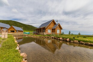 湖畔木屋 自然静谧之景