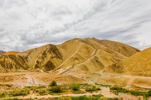 壮丽山景 色彩斑斓的地貌