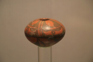 古代彩陶艺术品展示