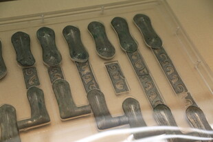 古代青铜兵器展示
