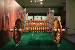 古代双轮战车展示