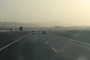高速公路行车景象