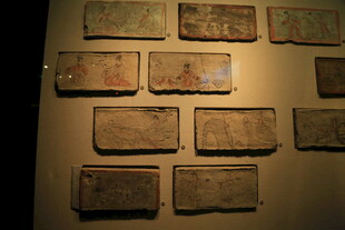 古代珍贵锦帛展示