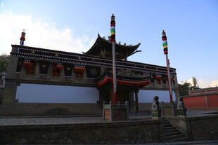 传统中式古建筑庙宇外观