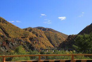 山间美景 秋色绚烂