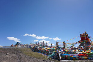 高原经幡景观