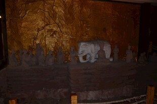 古老神秘的墙面雕刻艺术