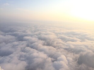 云海之上的壮丽日出