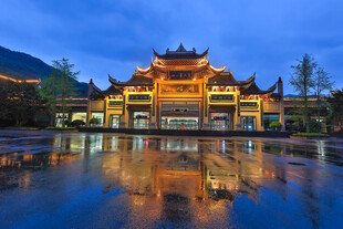 古建夜景倒影 静谧之美