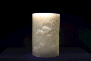 白玉雕刻蜡烛形精美摆件